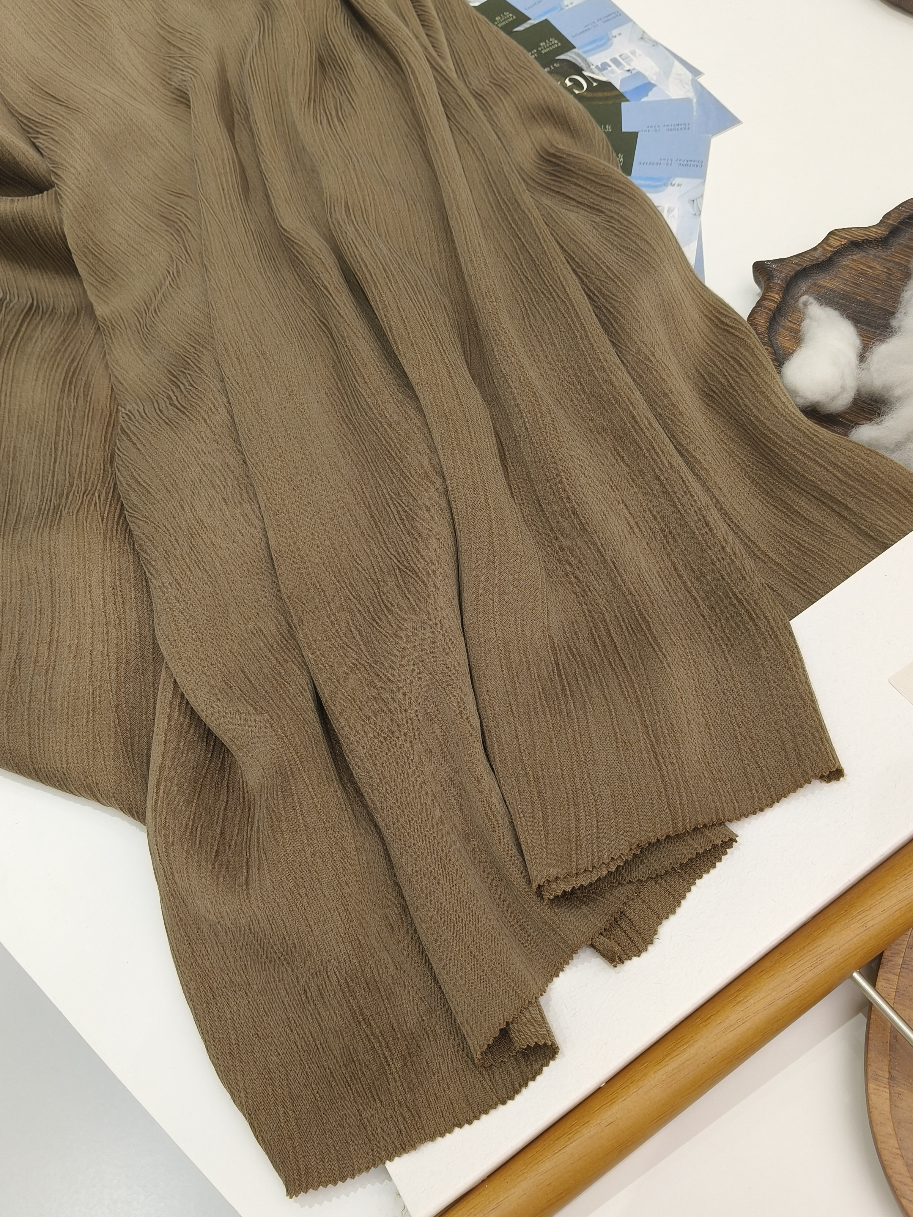 Woven Shirt Fabric – Spring Summer Crinkle Woven Fabric, Elegant Drape for Ladies Garment