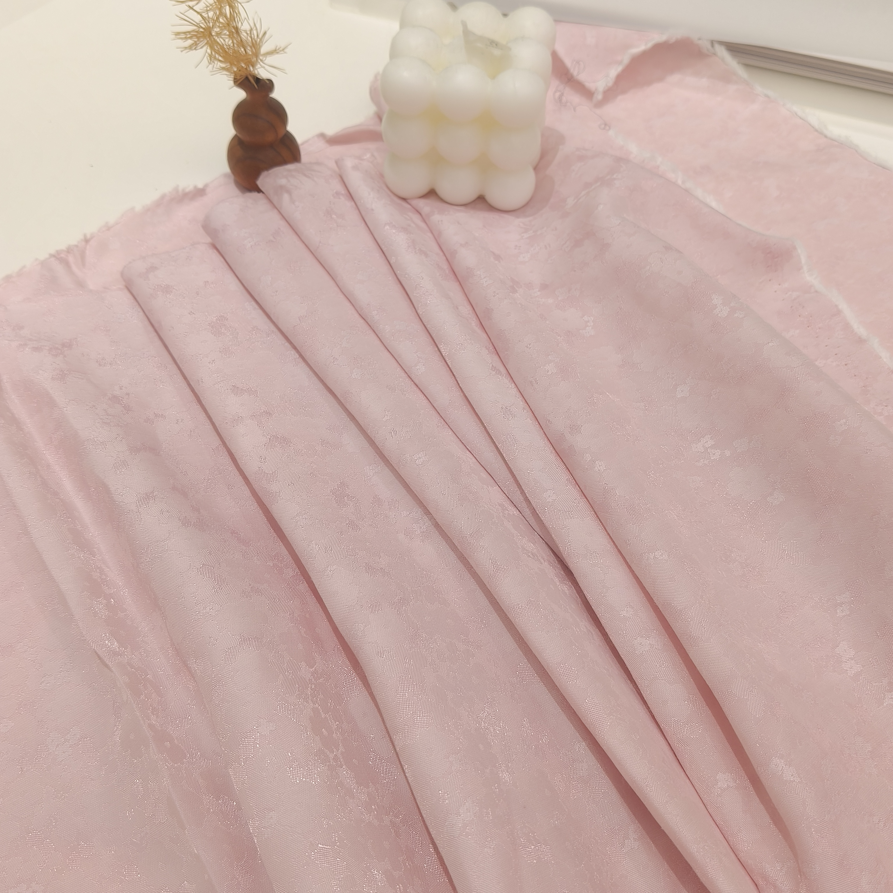 Woven Shirt Fabric – 58% Polyester 22% Tencel 20% Viscose Floral Jacquard Fabric, Shiny Soft Drape Material for Cheongsam Hanfu Dresses