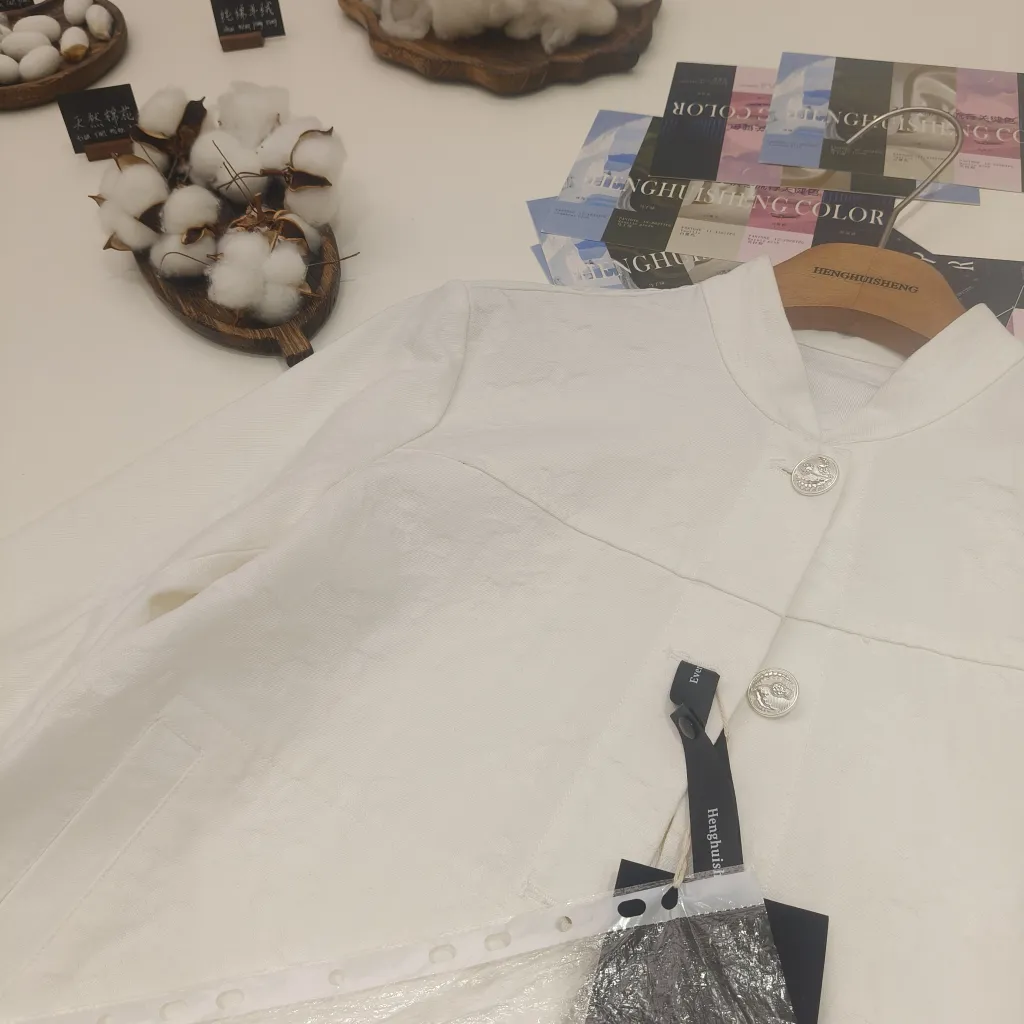 Applications – Textured Tel Cotton Jacquard Fabric for New Style Women Apparel