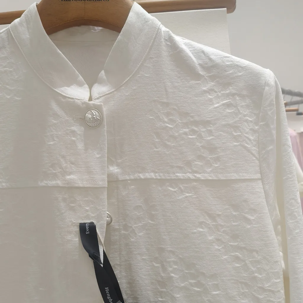 Applications – Textured Tel Cotton Jacquard Fabric for New Style Women Apparel